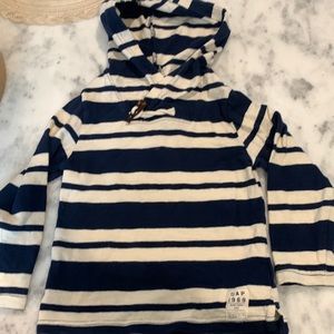 gap hooded top